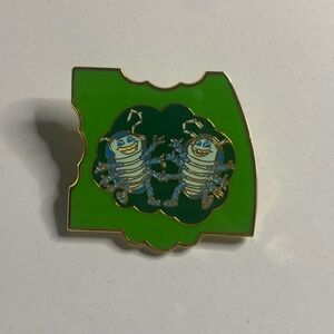 🎪 Disney Pixar Loungefly Mystery Pin – Tuck & Roll (A Bug’s Life) + Box …